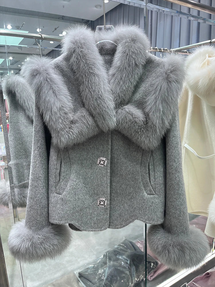 Casaco Feminino Curto de Lã com Gola Confortável – (Promoção de Inverno 2025)