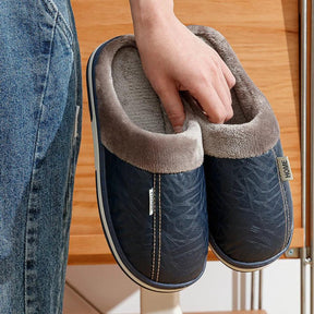 Pantufa de Couro com Forro em Algodão