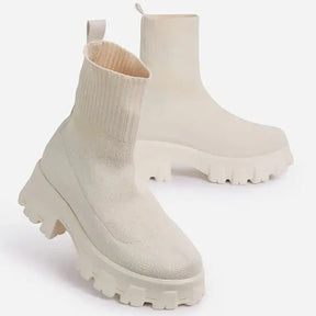 Bota Feminina com Plataforma Cano Curto (Promoção de Inverno 2025)