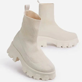 Bota Feminina com Plataforma Cano Curto (Promoção de Inverno 2025)