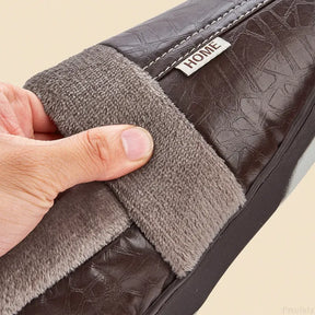 Pantufa de Couro Fechada com Forro em Algodão